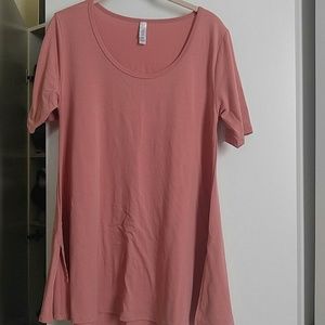 Lularoe Perfect tee small